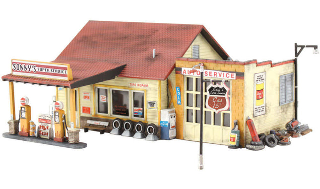 Woodland Scenics 5203 | Sonny's Super Service - Building Kit | N Scale - Squeaky's Trains