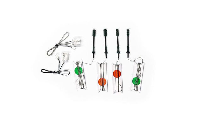 Woodland Scenics 5664 | Just Plug Lighting System - Pedestal Traffic Lights | O Scale - Squeaky's Trains