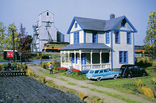 Walthers Cornerstone 3651 | Aunt Lucy's House Building Kit | HO Scale