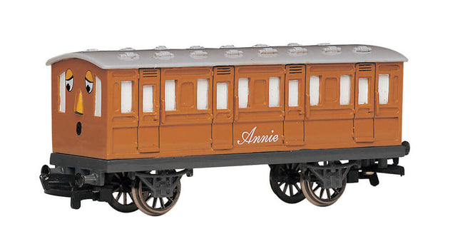 Bachmann HO scale Annie Coach from Thomas & Friends, detailed model with all-metal wheels for smooth operation.