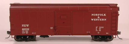 Bowser HO Scale X31 Double-Door Round Roof Boxcar in Norfolk & Western #46332 design with red finish.