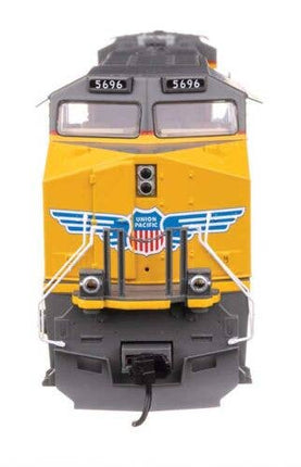 WalthersMainline 910-20234 GE ES44AC Union Pacific #5696 HO Scale - front detail