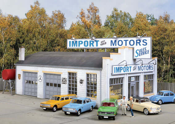 Walthers Cornerstone 933-4023 | Import Motors Car Dealership - Service Bays, Rooftop Sign - Building Kit | HO Scale