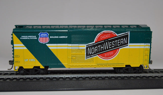 Value Trains 40-005 40' PS-1 Boxcar UP 1995 C&NW Heritage Scheme HO Scale
