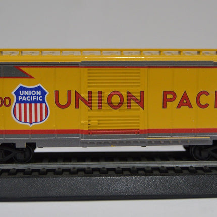 Value Trains 40-076 HO 40' PS-1 Boxcar - UP DDA40X Commemorative Scheme #6900
