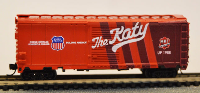 Value Trains 40-002 40' PS-1 Boxcar Union Pacific MKT The Katy 1988 Heritage Scheme HO Scale - side view