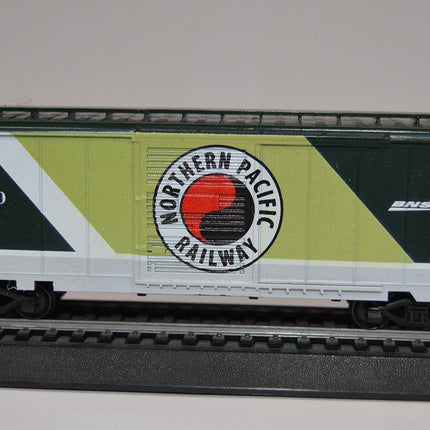 Value Trains 40-209 | 40' PS-1 Boxcar - Northern Pacific Heritage Scheme #1970 | HO Scale