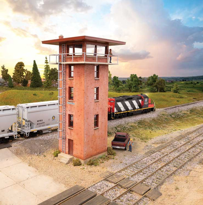 Walthers Cornerstone 933-3557 Modern Yard Tower Kit HO Scale - assembled tower front view