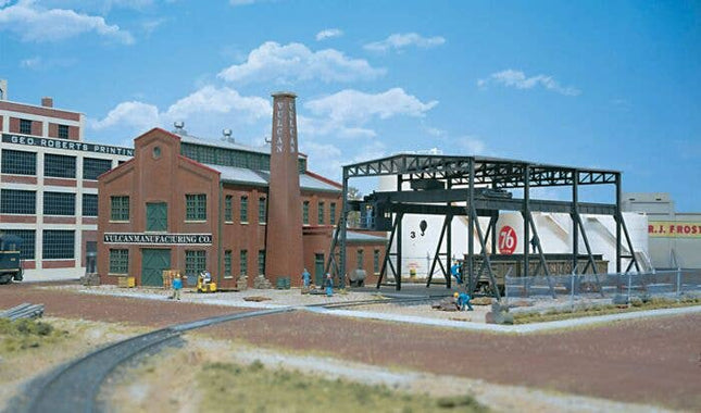 Walthers Cornerstone 933-3045 Vulcan Manufacturing Company HO Scale - assembled brick factory scene