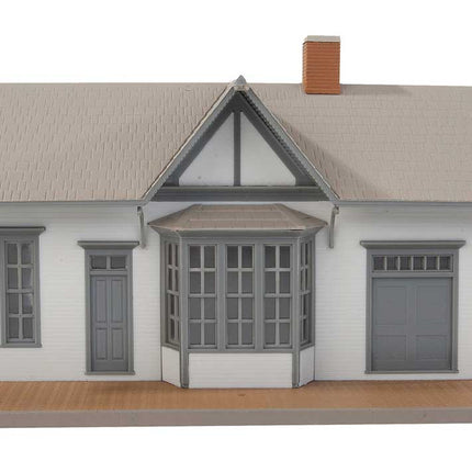 Walthers Cornerstone 933-3532 | Golden Valley Depot – Plastic Building Kit | HO Scale model train station