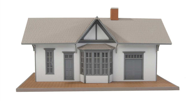 Walthers Cornerstone 933-3532 | Golden Valley Depot – Plastic Building Kit | HO Scale model train station