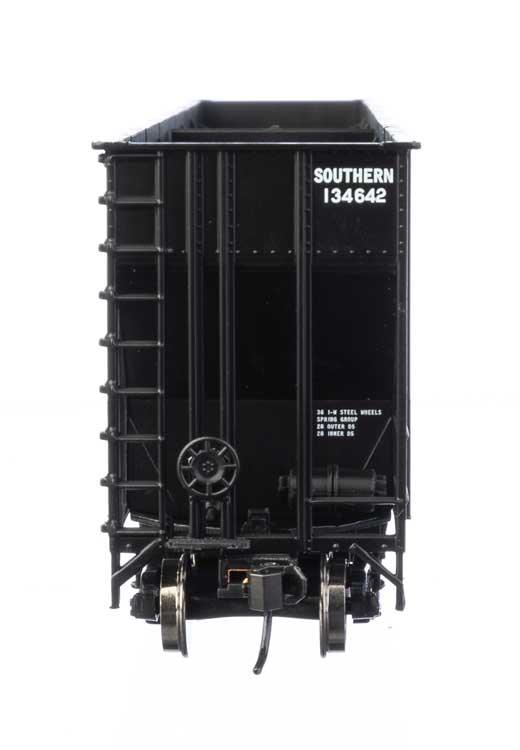 WalthersMainline 910-6777 | 73'3" Greenville 7,000 Cubic Foot Wood Chip Hopper - Ready to Run - Southern Railway #134637 (black, white; small name & number) | HO Scale