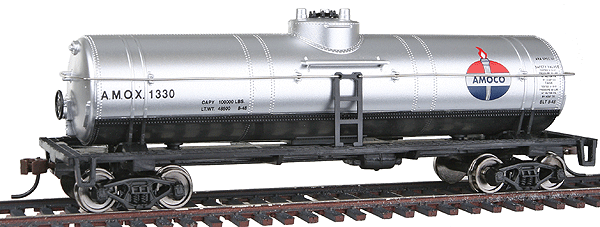 WalthersTrainline 931-1613 | 40' Tank Car - Ready to Run - Amoco Oil (silver, red, white, blue) | HO Scale