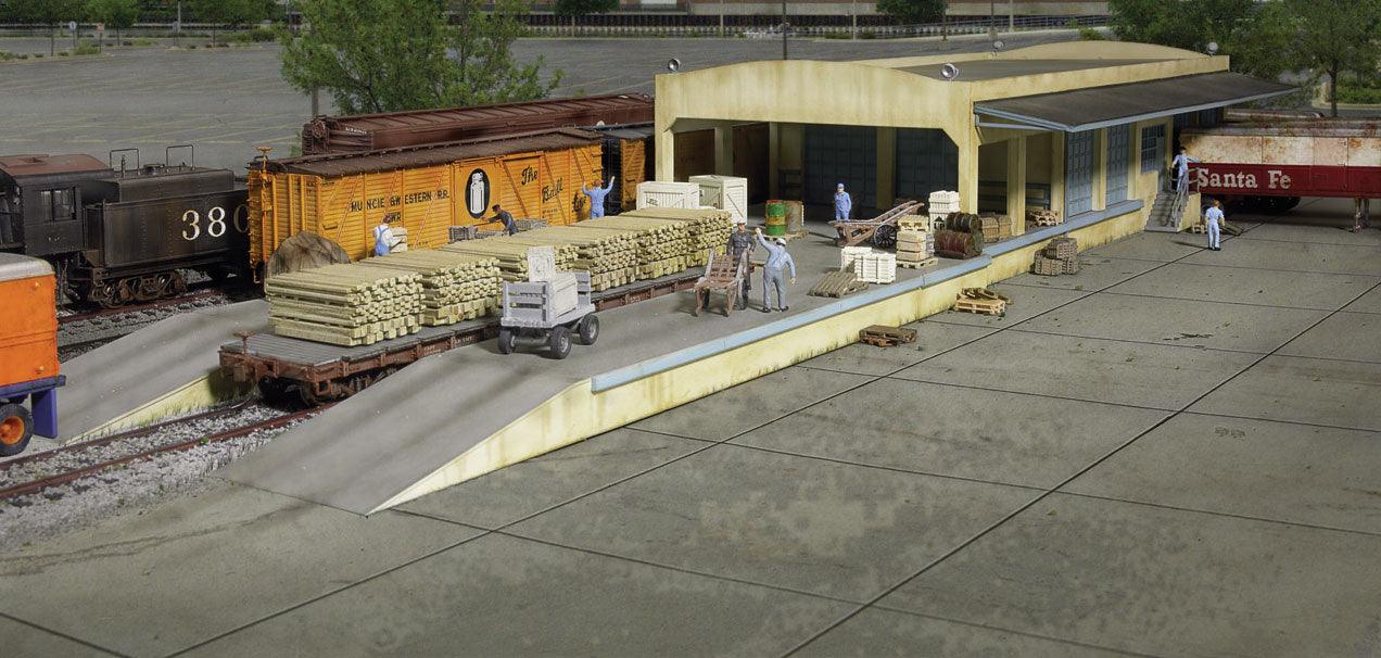 Walthers Cornerstone 933-2918 | Open Air Transload Building | HO Scale