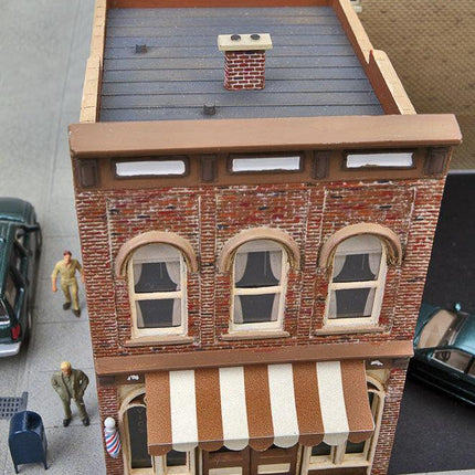 Walthers Cornerstone 933-3471 | Vic's Barber Shop | HO Scale