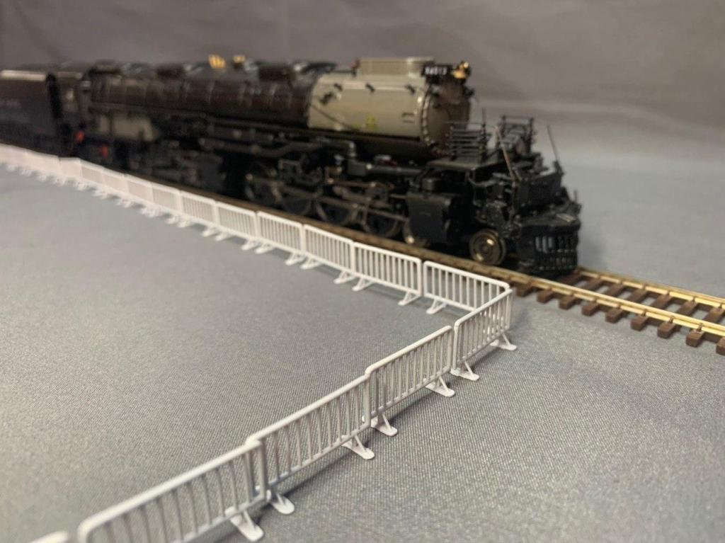 Squeaky's Trains | Crowd Control Barricades | HO Scale