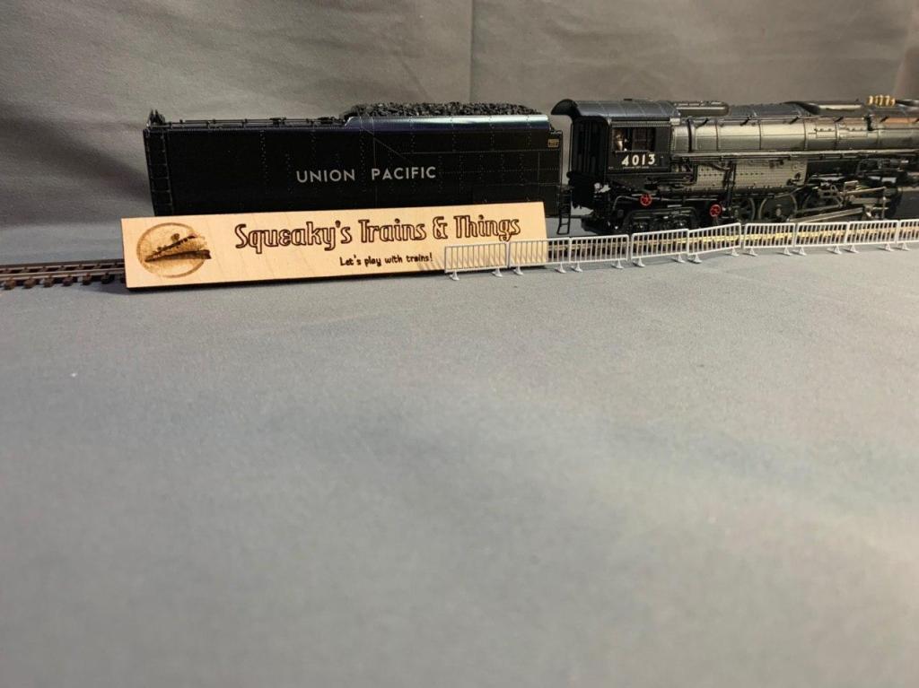 Squeaky's Trains | Crowd Control Barricades | HO Scale